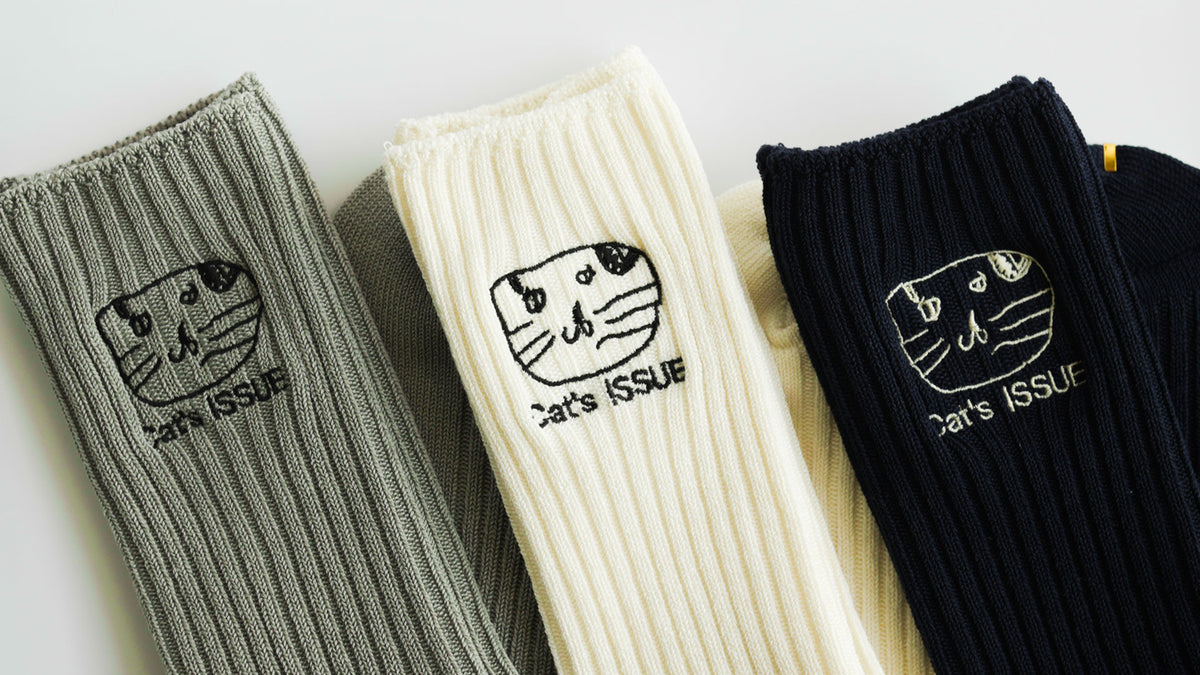 Cat's ISSUE × ACME Furniture“ACME FRESNO SOFA FOR CAT'S ISSUE