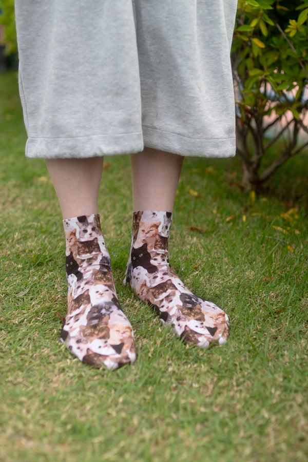 Cat's ISSUE×Tabio プリントソックス